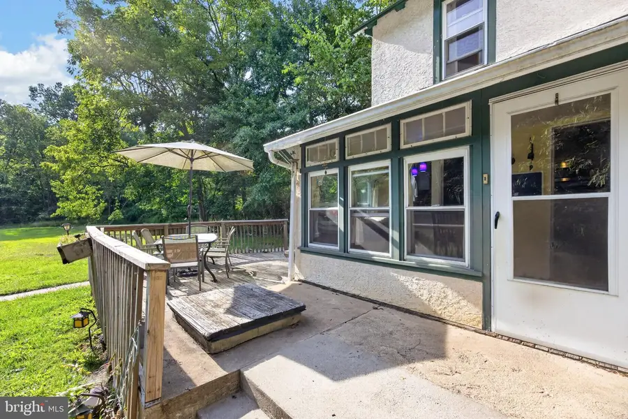 131 Pine Swamp Rd, Elverson, PA 19520 - #3