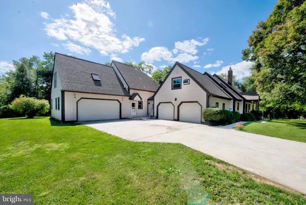 100 Russell Rd, PHOENIXVILLE, PA 19460