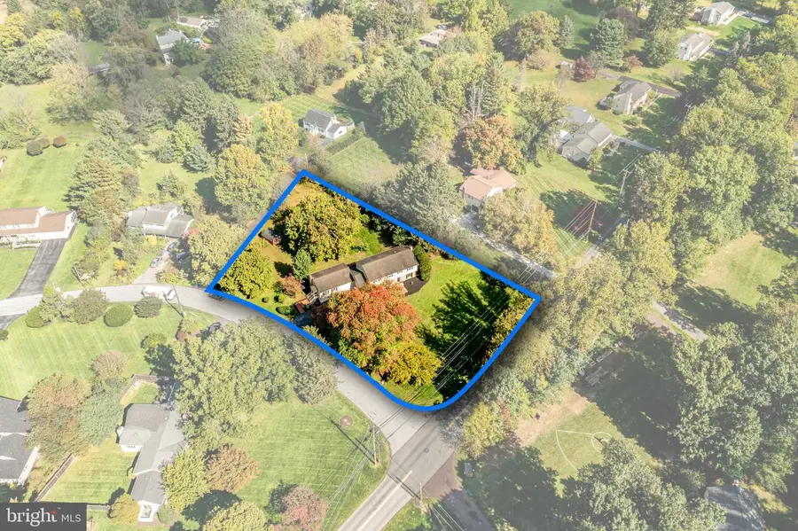401 Oakland Dr, Downingtown, PA 19335 - #2