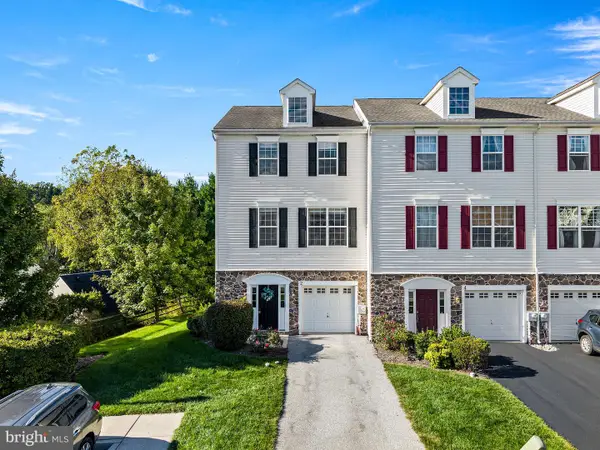 2 Shoreham Dr, COATESVILLE, PA 19320