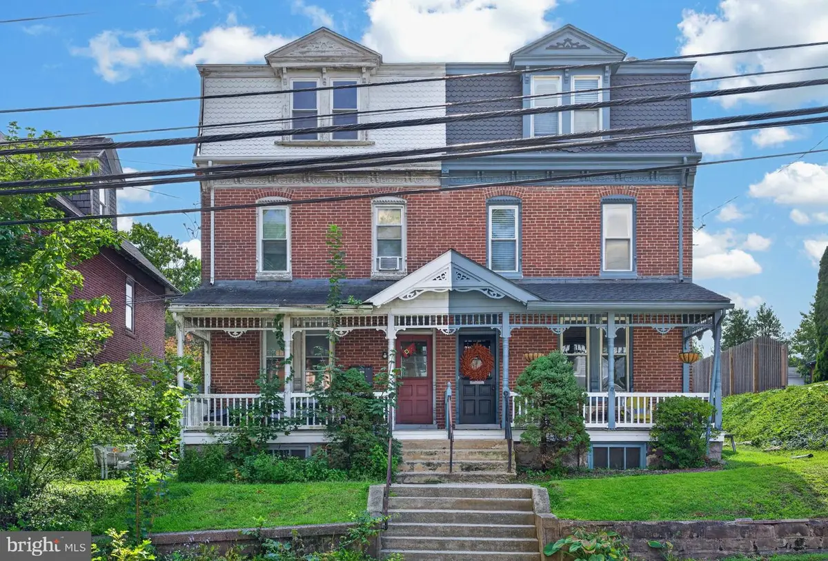 904 W Bridge St, Phoenixville, PA 19460 - #1