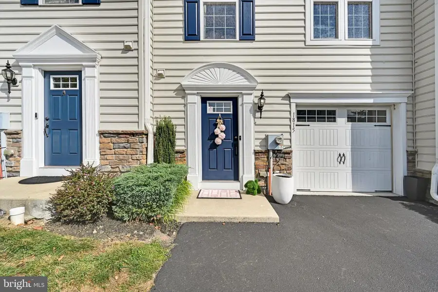 1815 Honeysuckle Ct, Downingtown, PA 19335 - #3