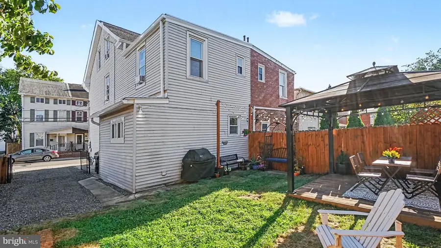 253 Walnut St, Phoenixville, PA 19460 - #3