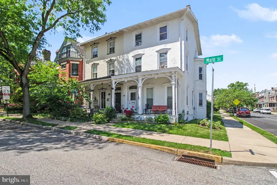 202 S Main St, Phoenixville, PA 19460 - #3
