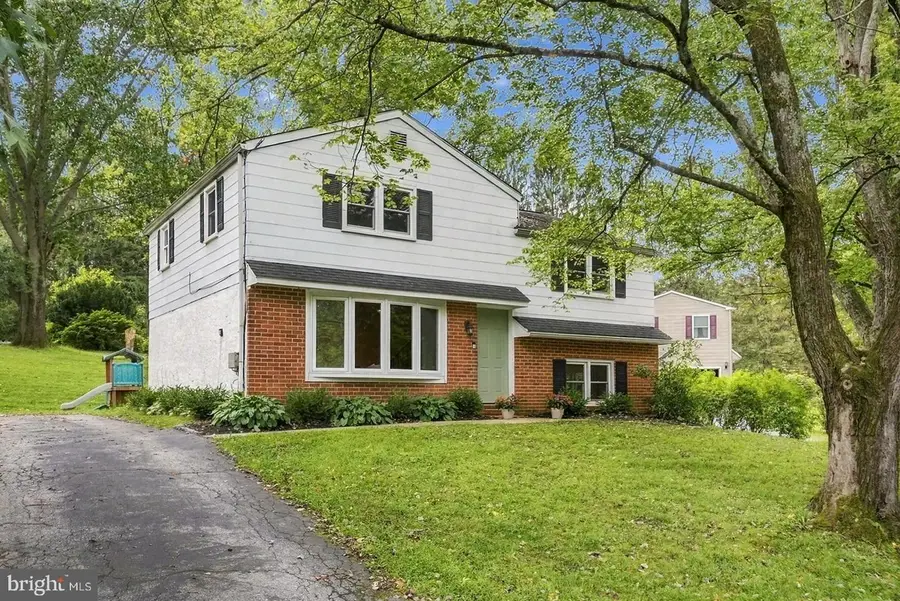1412 Manorwood Dr, West Chester, PA 19382 - #2