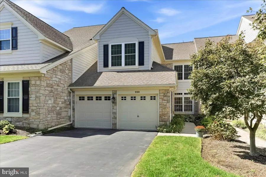 220 Greenbriar Dr, West Chester, PA 19382 - #2