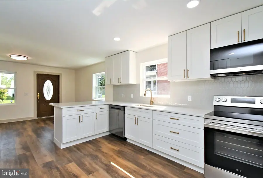 341 Laurelwood Rd, Pottstown, PA 19465 - #2
