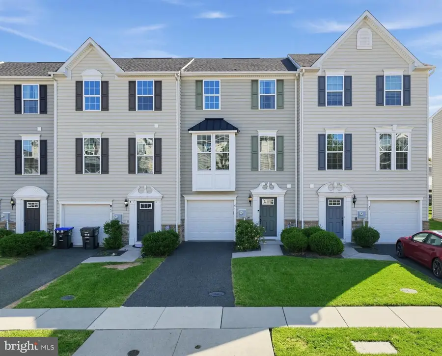 47 Jefferson Dr, Spring City, PA 19475 - #2