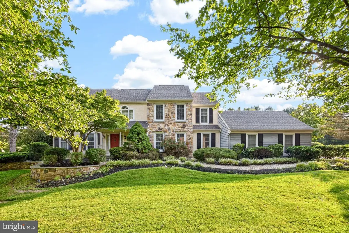 375 Country Ln, Phoenixville, PA 19460 - #1
