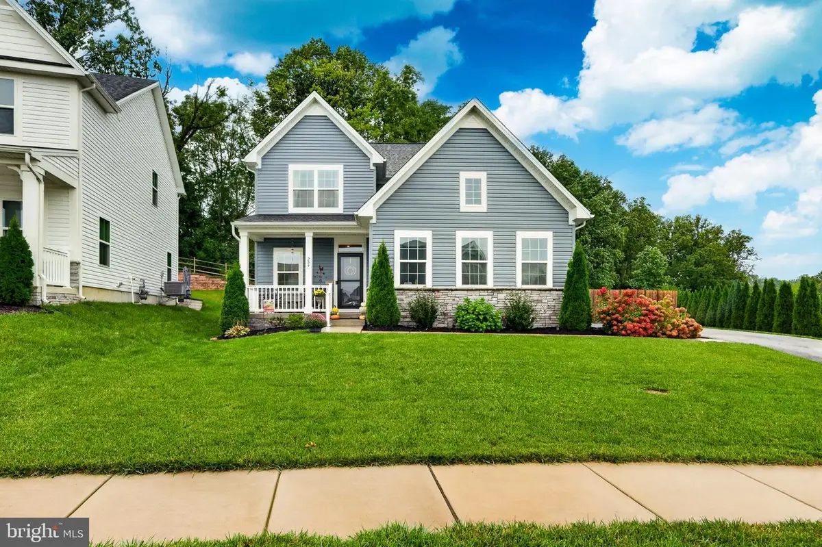 209 Sloan Dr, Coatesville, PA 19320 - #1