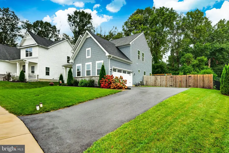 209 Sloan Dr, Coatesville, PA 19320 - #2