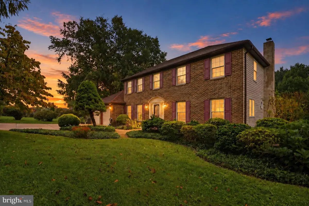 2 Nashua Dr, West Grove, PA 19390 - #1