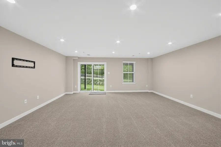 221 Sugar Maple Sq, Downingtown, PA 19335 - #2