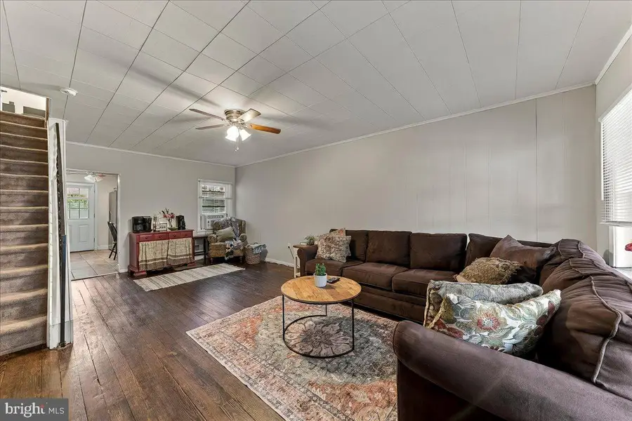 216 Grant St, Parkesburg, PA 19365 - #2