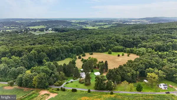 230 Laurel Rd, ELVERSON, PA 19520