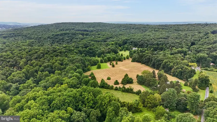 230 Laurel Rd, Elverson, PA 19520 - #3
