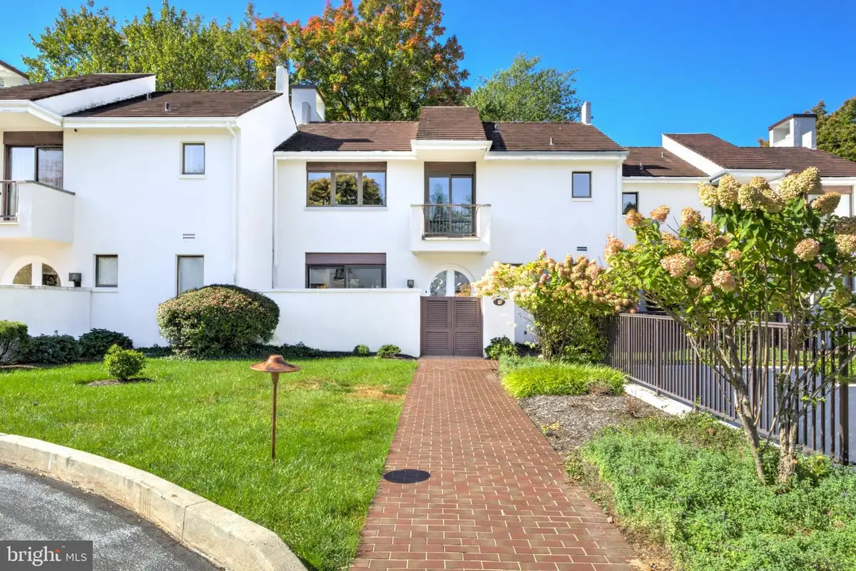 9 Avignon #9, Devon, PA 19333 - #1