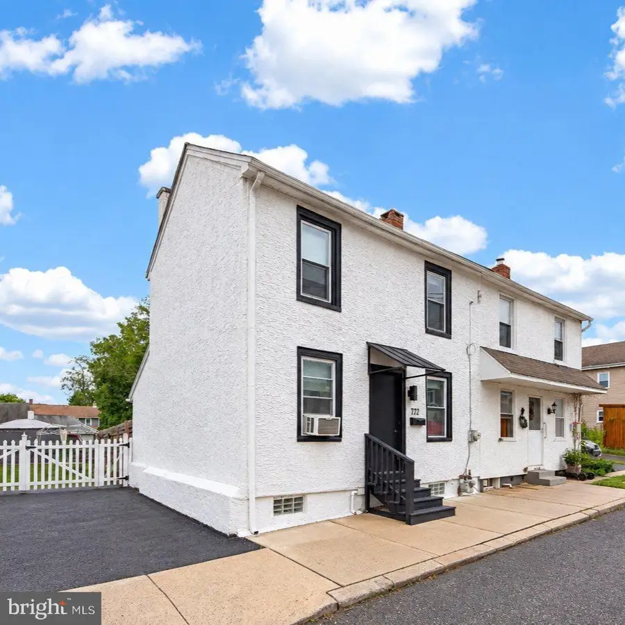 122 North St, Phoenixville, PA 19460 - #2