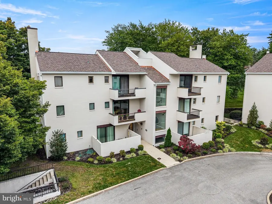 6 Chamond, Devon, PA 19333 - #2