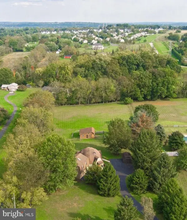 40 Buckwalter Rd, SPRING CITY, PA 19475