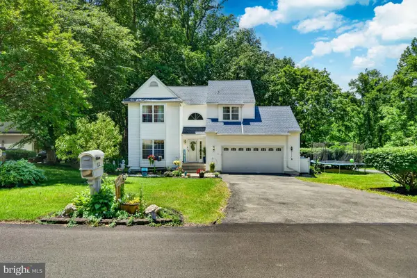 102 Valley View Dr, COATESVILLE, PA 19320