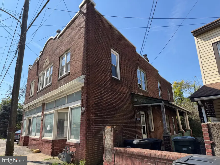 372 S 1st Ave, Coatesville, PA 19320 - #2
