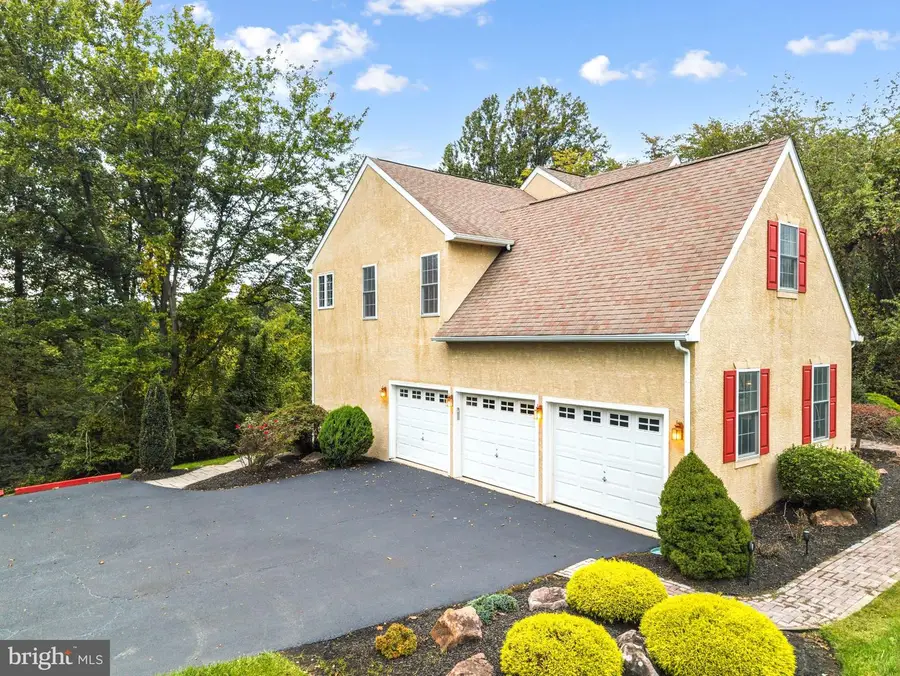 904 Victoria Ct, Downingtown, PA 19335 - #3