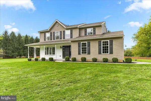 359 Woodcrest Rd, WEST GROVE, PA 19390