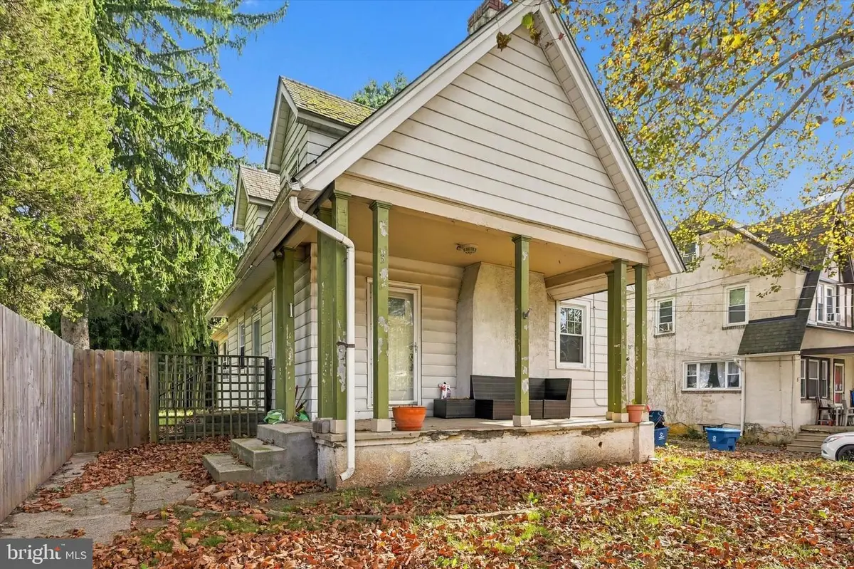 3 Circle Ave, West Chester, PA 19382 - #1