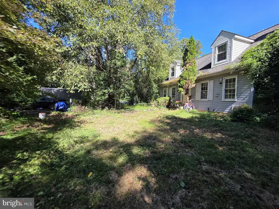 907 Springwood Dr, West Chester, PA 19382 - #2