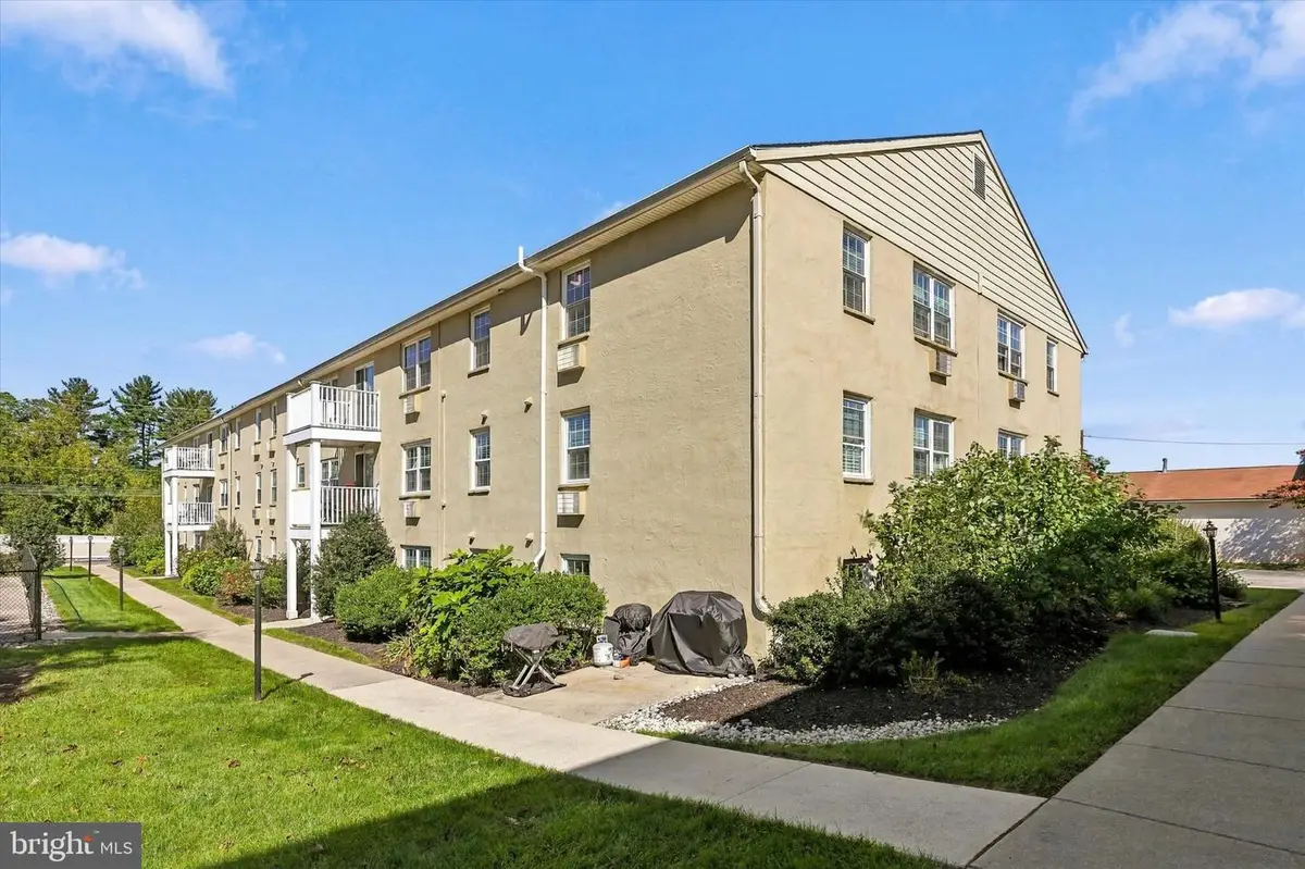 175 W King St #301, Malvern, PA 19355 - #1