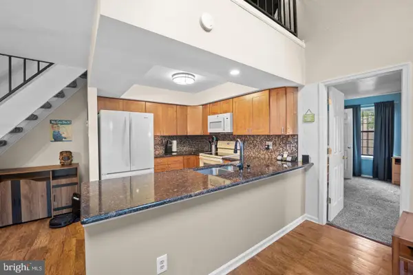 1133 Washington Pl #33, CHESTERBROOK, PA 19087