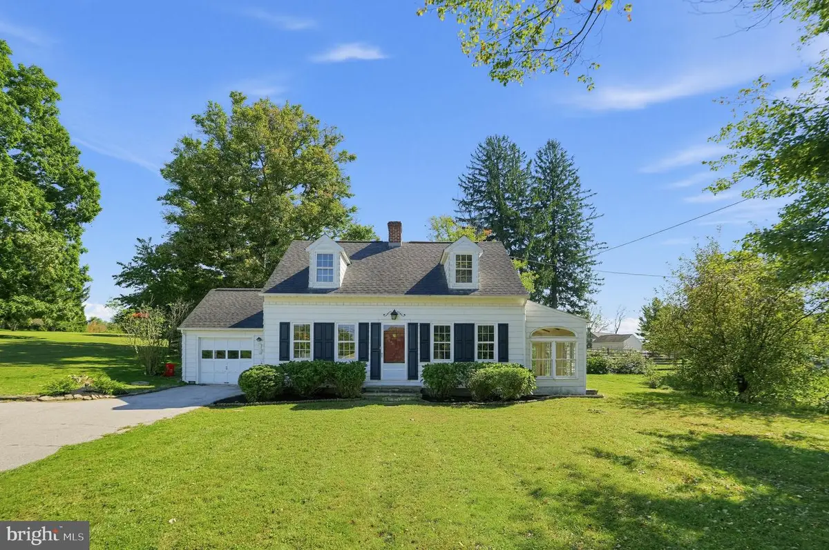 906 Unionville Wawaset Rd, Kennett Square, PA 19348 - #1