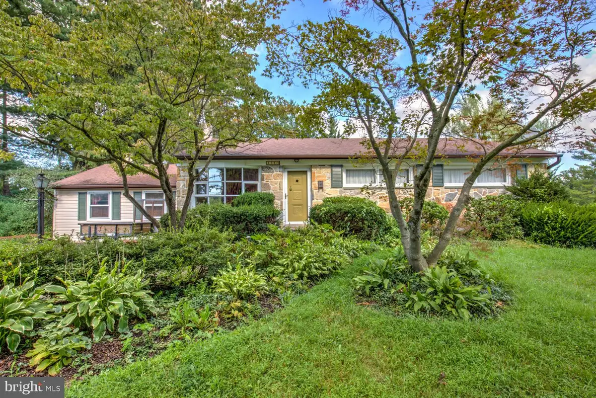 115 Buckwalter Rd, Pottstown, PA 19465 - #1