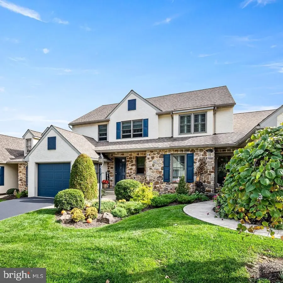 517 Kennelwoods Dr, Elverson, PA 19520 - #2