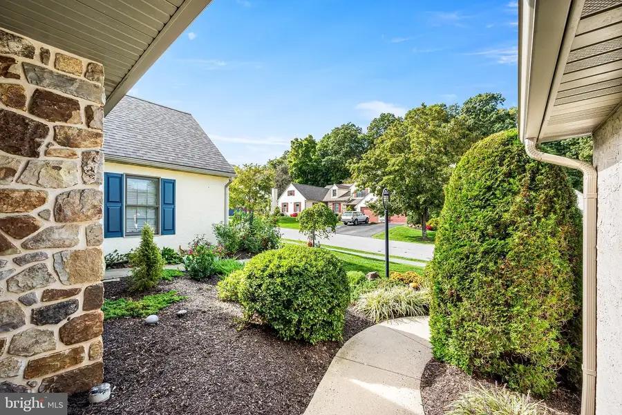 517 Kennelwoods Dr, Elverson, PA 19520 - #3