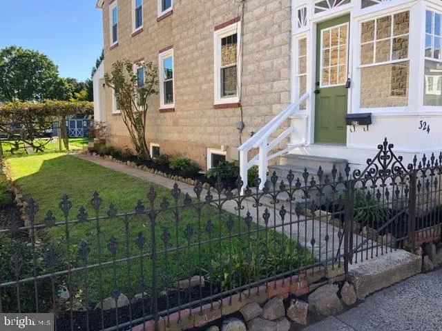 324 High St, Phoenixville, PA 19460 - #1