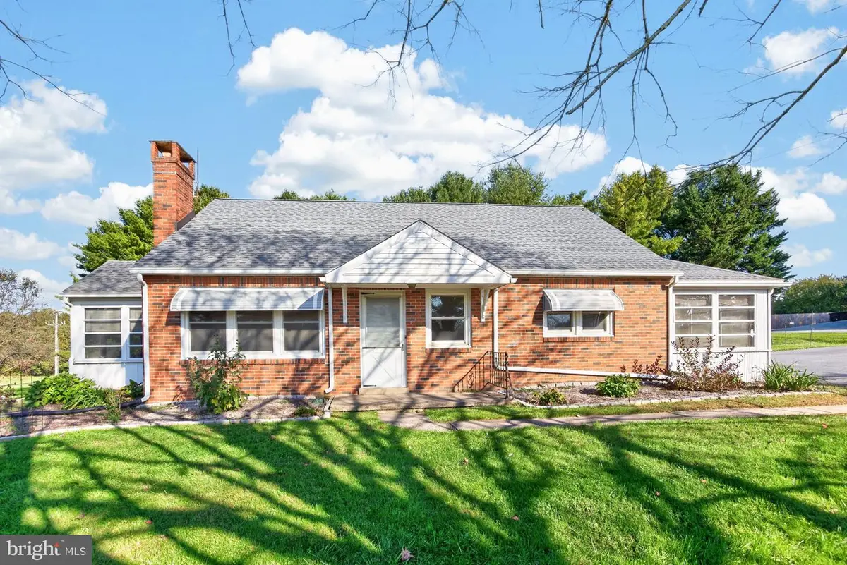 615 Doe Run Rd, Coatesville, PA 19320 - #1