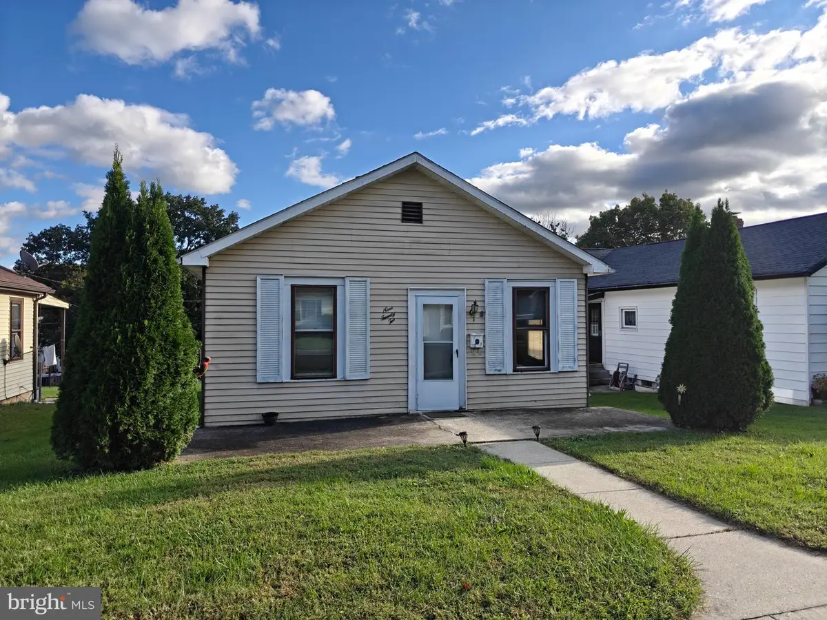922 Charles St, Coatesville, PA 19320 - #1