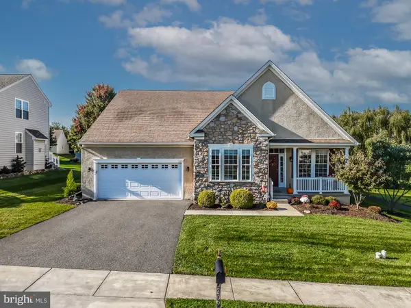 209 Cog Hill Dr, HONEY BROOK, PA 19344