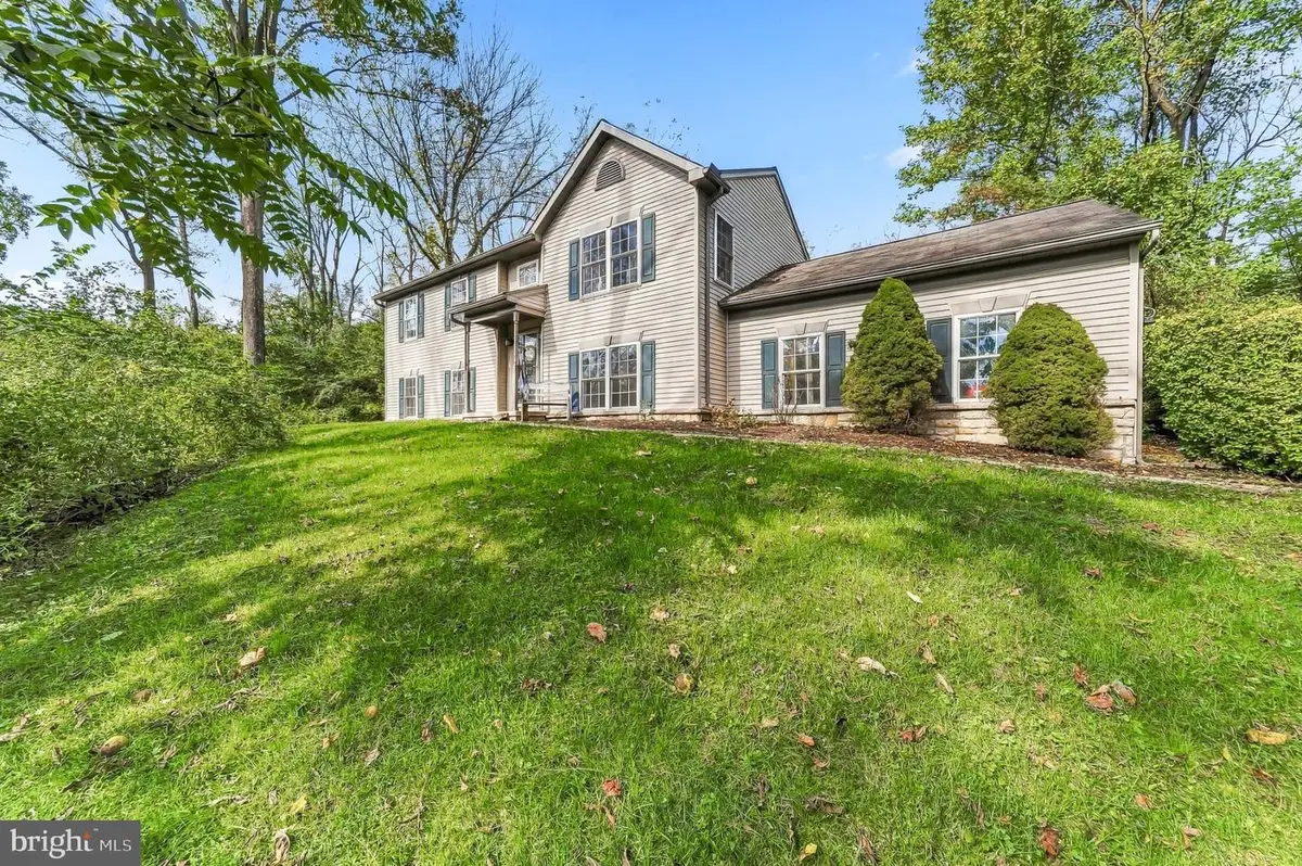 255 E Mattson Hollow Rd, Coatesville, PA 19320 - #1