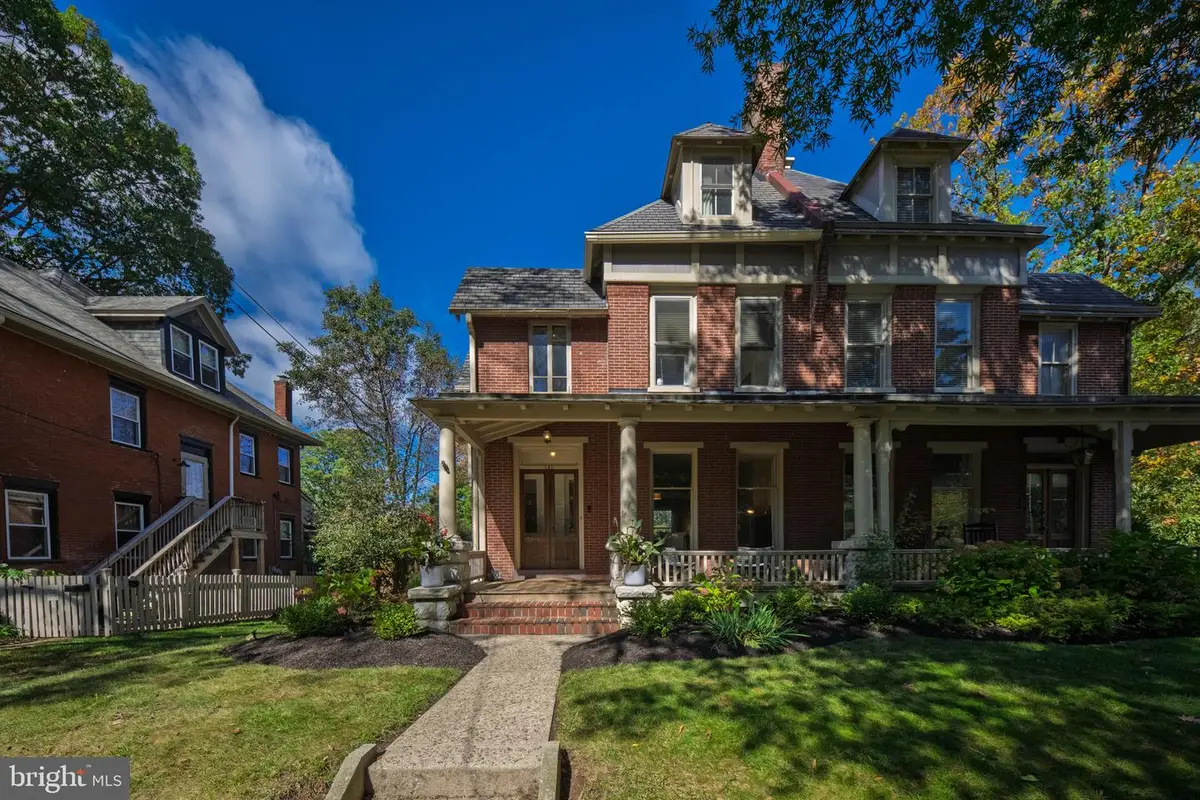 141 E Marshall St, West Chester, PA 19380 - #1