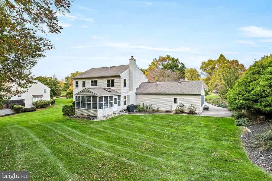 6 Oak Glen Dr, Malvern, PA 19355 - #2
