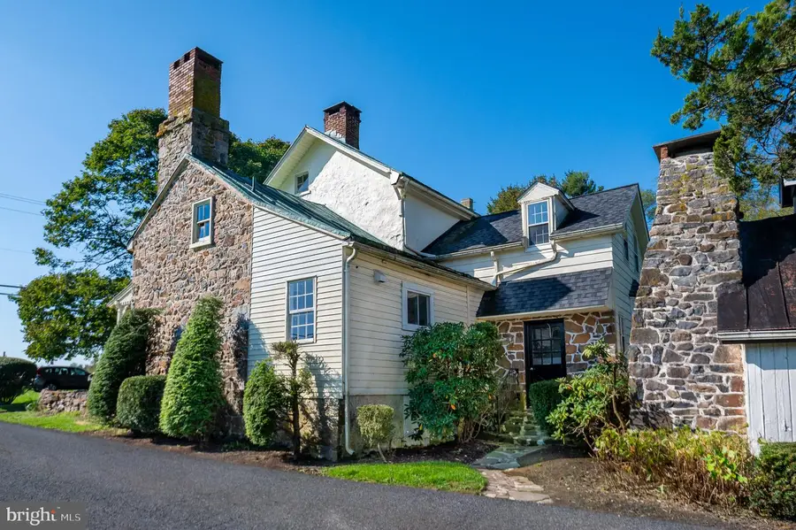 2543 Ridge Rd, Elverson, PA 19520 - #3