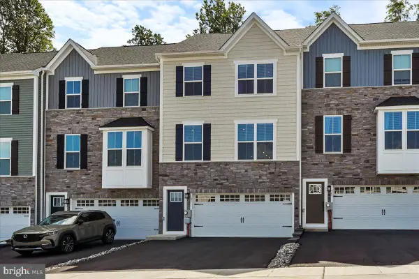 107 Arden Way, DOWNINGTOWN, PA 19335