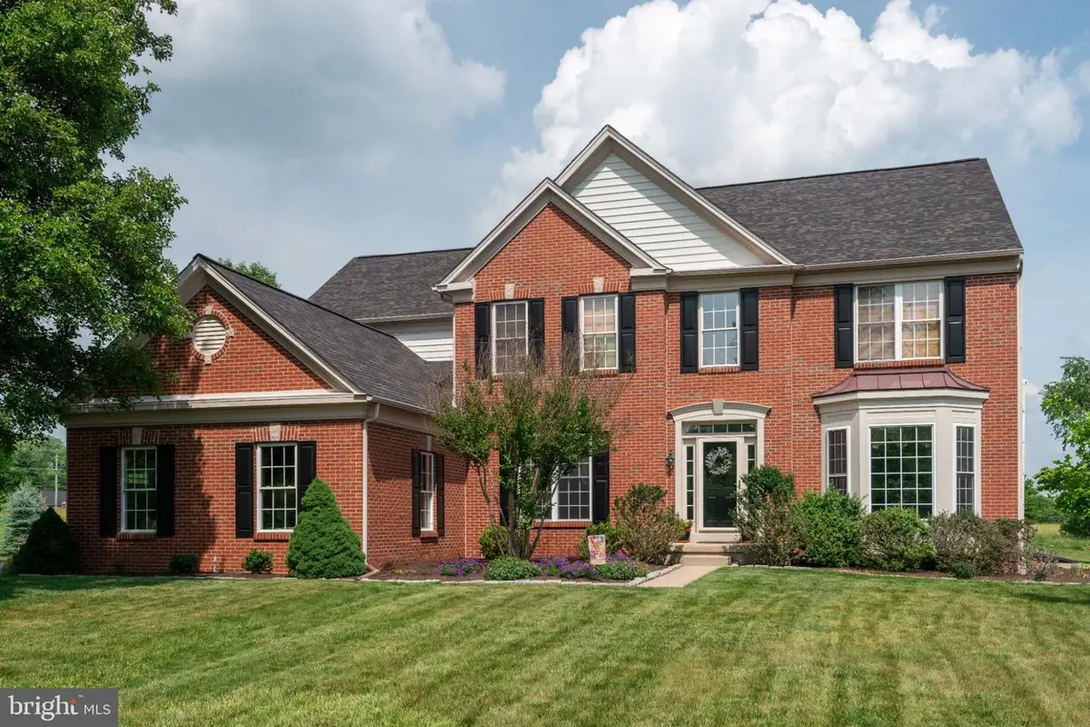37 Saddlebrook Ln, Phoenixville, PA 19460 - #1