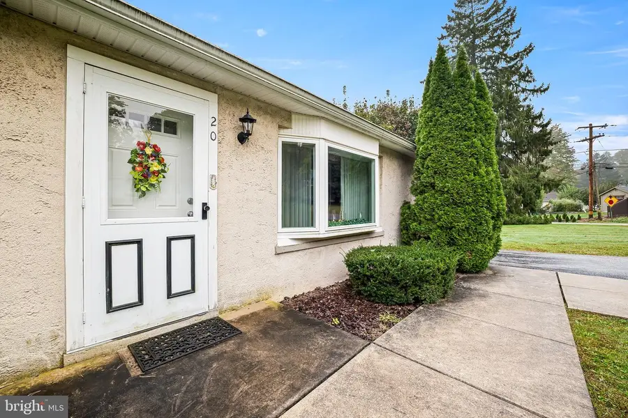 20 Carol Ln, Coatesville, PA 19320 - #3