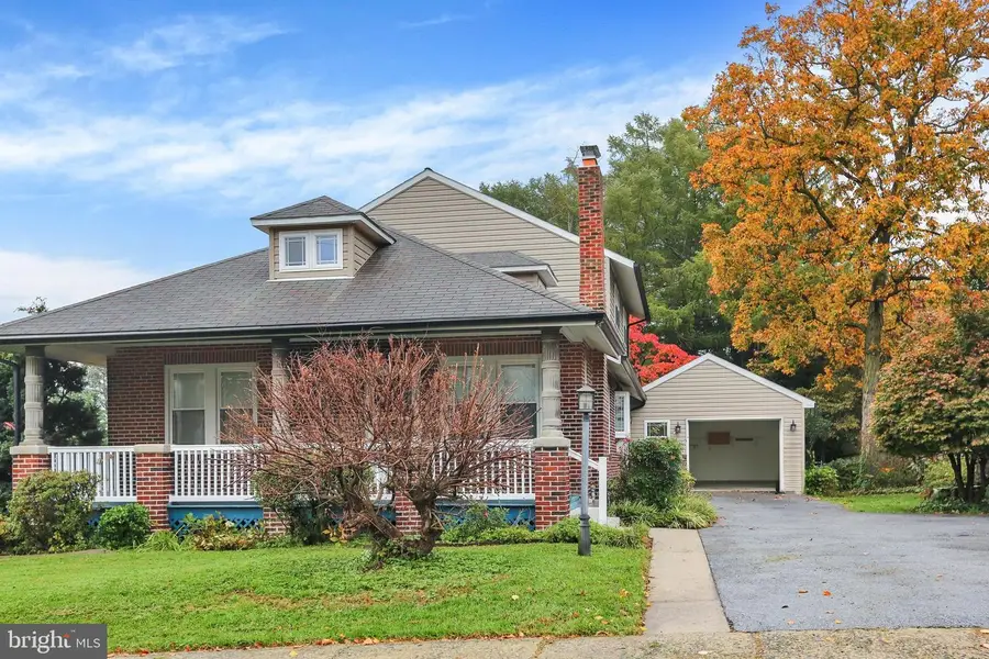27 S Chestnut St, Elverson, PA 19520 - #3