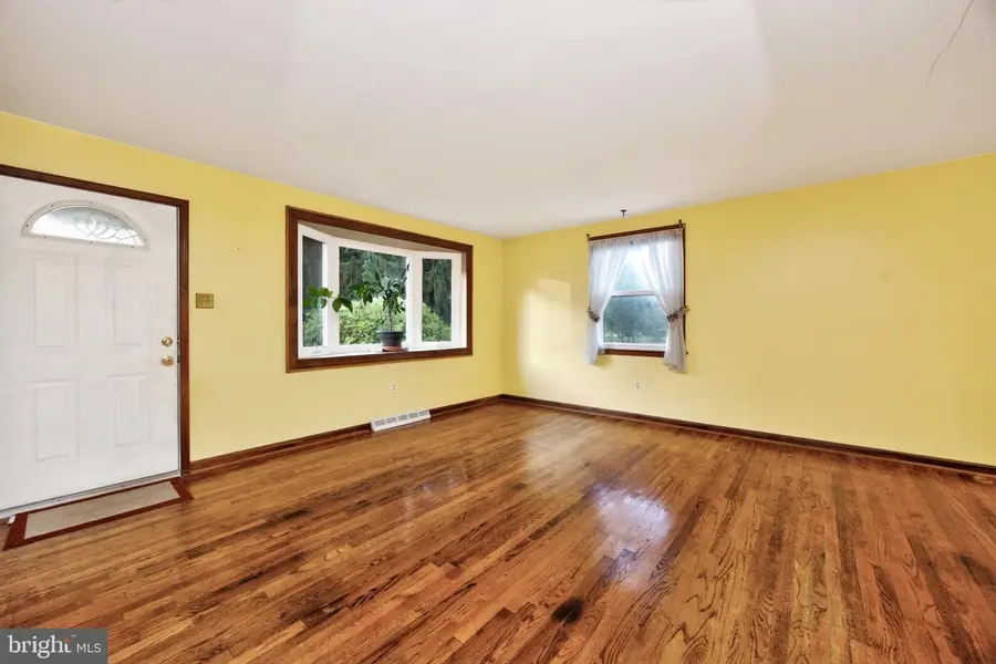 725 Susan Dr, Exton, PA 19341 - #3