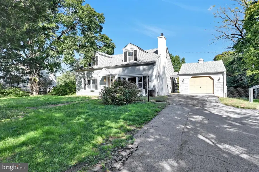 2211 Strasburg Rd, Coatesville, PA 19320 - #2